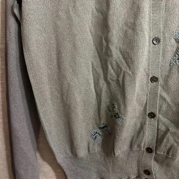 Anne Klein Grey Beaded Embroidered Grey Button Up Cardigan Size Medium - Picture 2 of 9